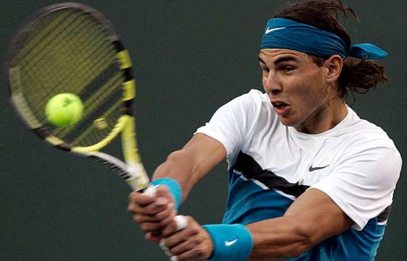 Rafael Nadal, número uno del mundo, se ha clasificado para la tercera ronda del torneo de Indian Wells, al derrotar al alemán Michael Berrer en dos sets, por 6-2 y 6-1, en una hora y siete minutos de partido.