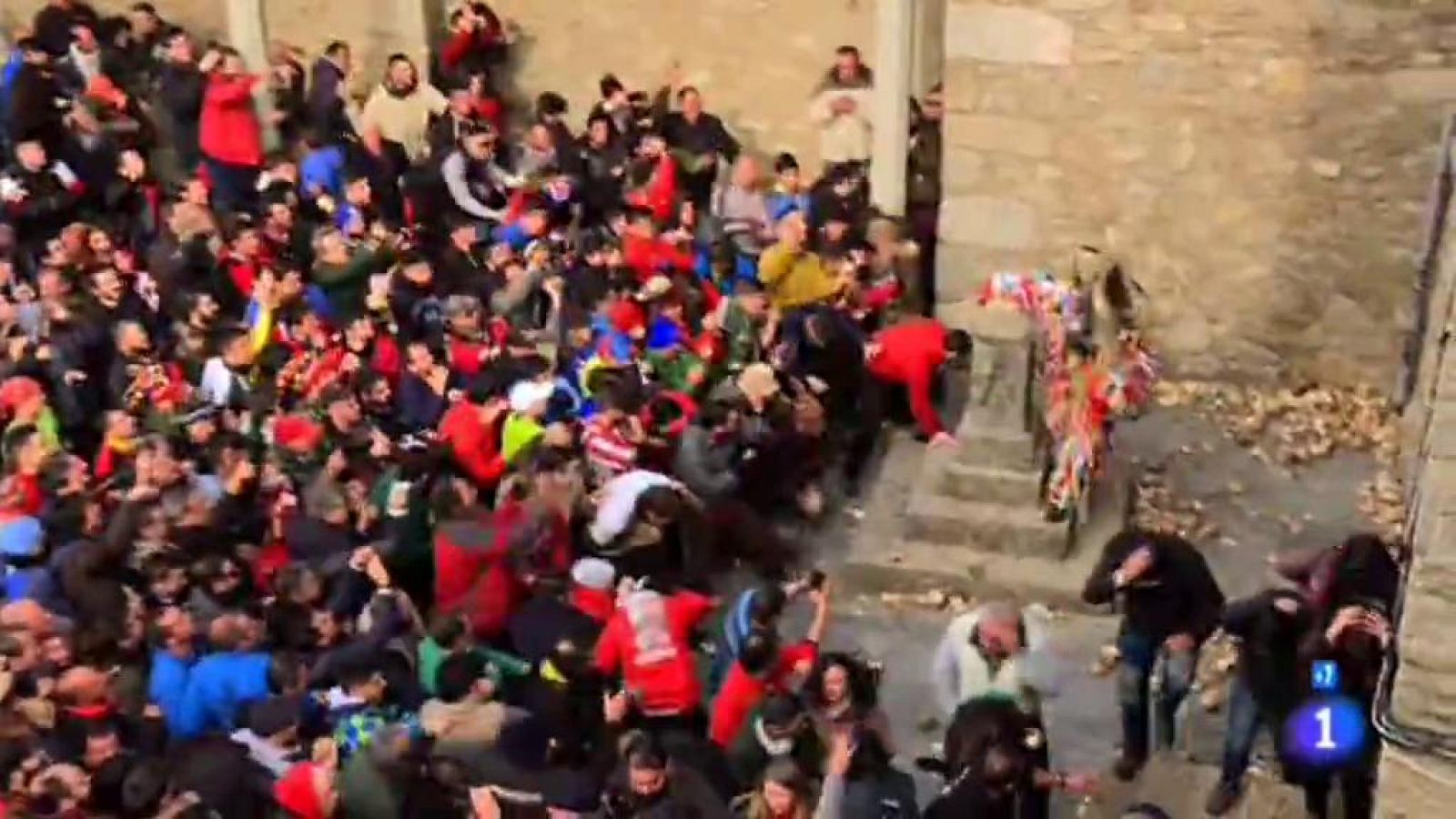 Comando Actualidad - Al calor de la fiesta - El Jarramplas