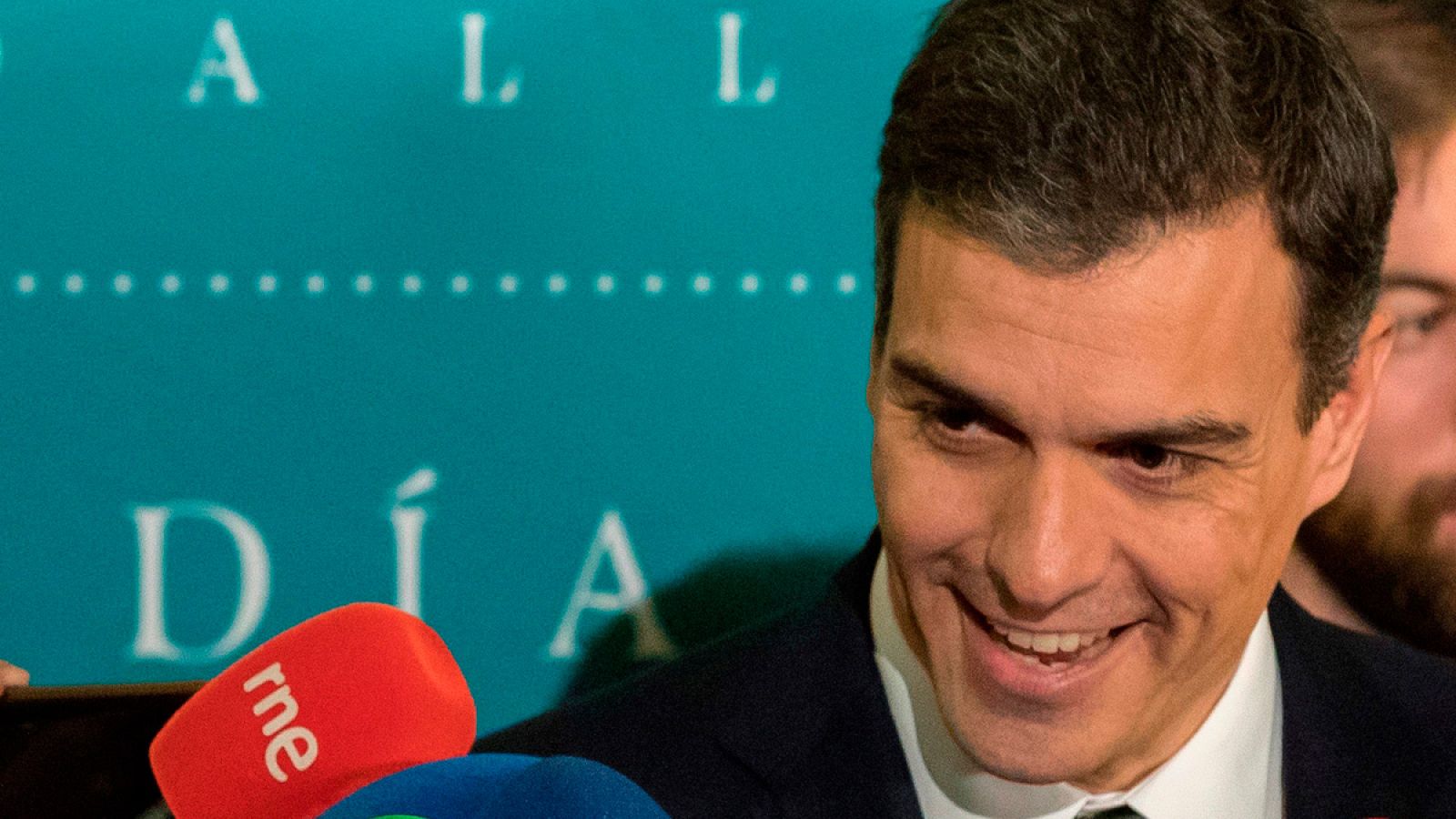 Sánchez, a Rajoy: "Presente los Presupuestos ya o convoque a los españoles a las urnas"