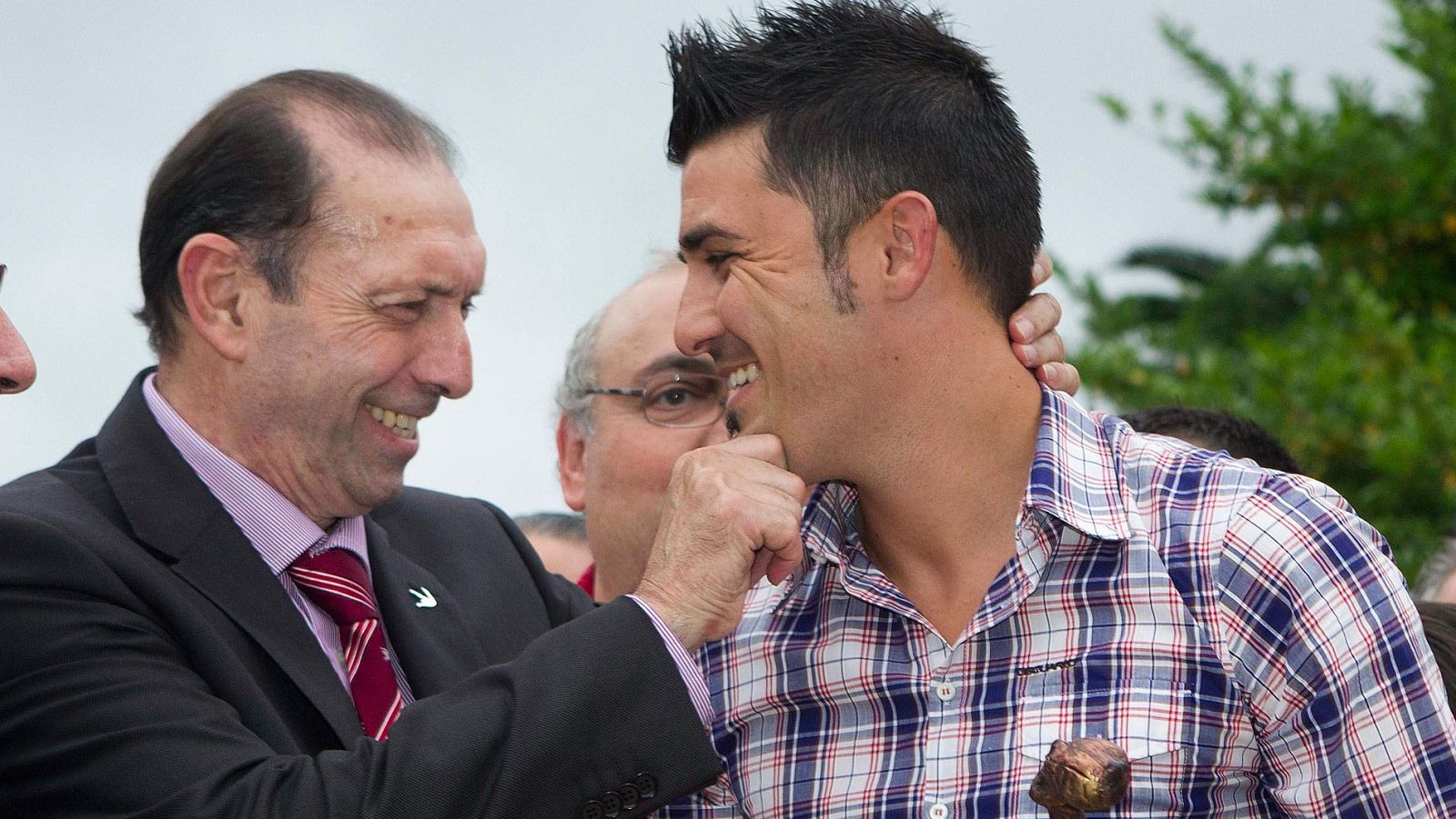 Ídolo en Gijón y Barcelona, y una vida marcada por el secuestro | Ver