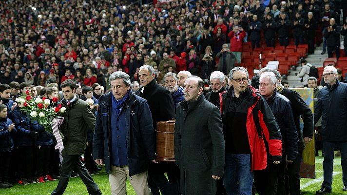 Telediario 1 - Quini se hace eterno en su despedida en El Molinón