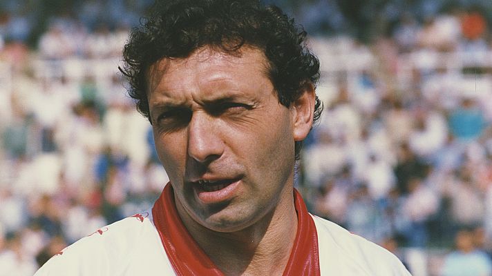 Telediario 1 - Quini, 'El Brujo', una de las grandes leyendas del fútbol español