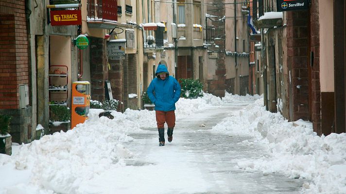 Telediario 1 - El temporal Emma convierte la nieve en lluvia, pero 45 provincias se mantienen en alerta