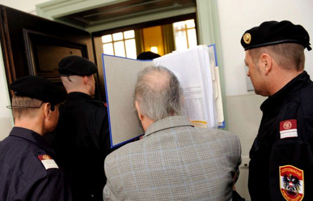 Telediario 1 - Telediario en 4' - 16/03/09