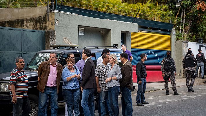 Telediario 1 - Venezuela retrasa las elecciones al 20 de mayo
