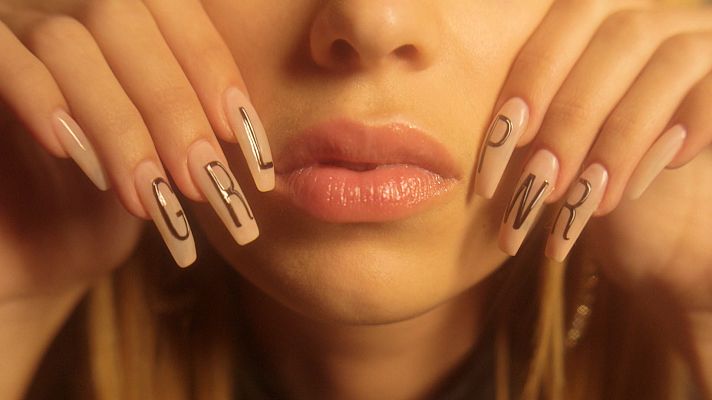 Promos - Mira las primeras imágenes de 'GRL PWR'