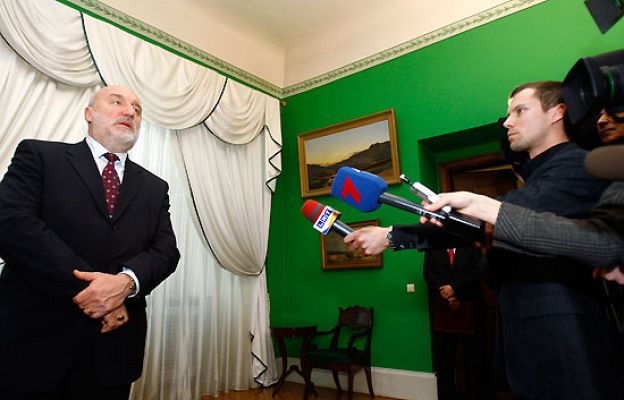 La 2 Noticias - Sátira letona para la crisis