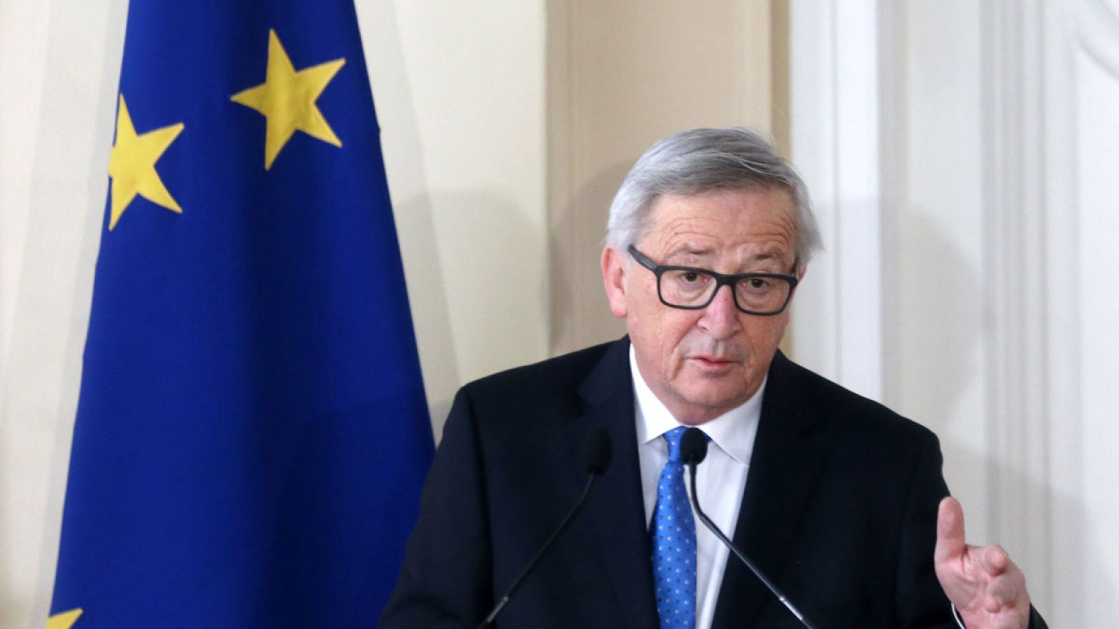 La Unión Europea responderá a los aranceles de Trump y pone en el punto de mira a Harley, Bourbon y Levi's | Ver