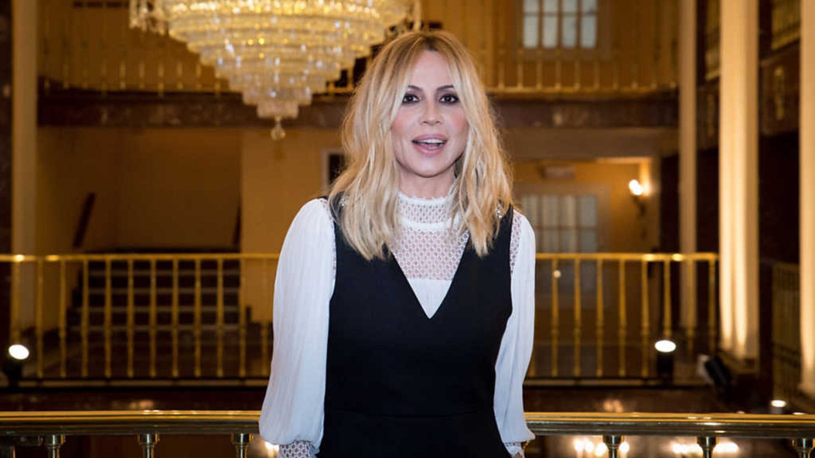 Informe Semanal - Himno, compuesto y sin letra - ver ahora