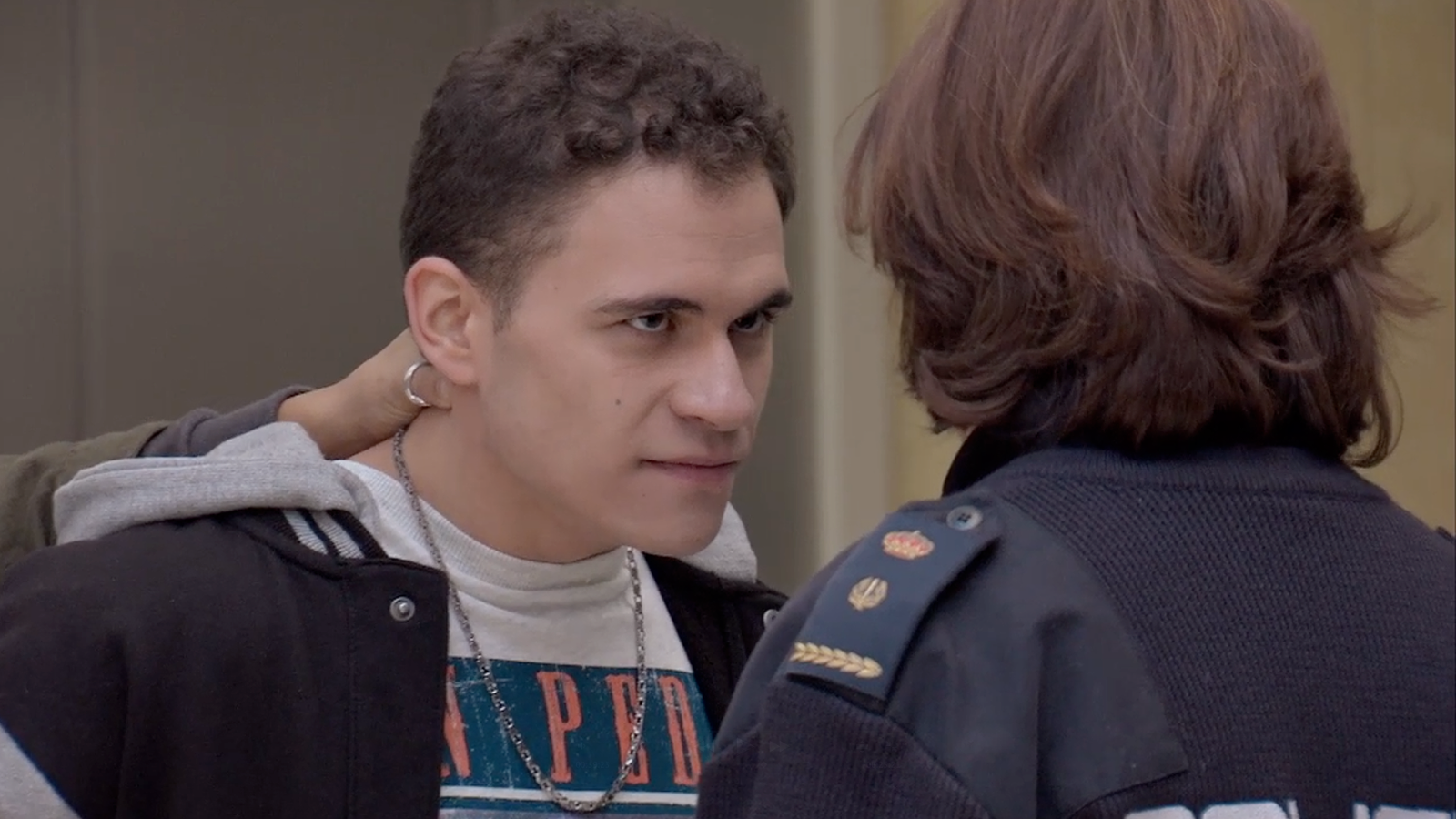 Servir y Proteger - Miguel es detenido por maltratar a su madre