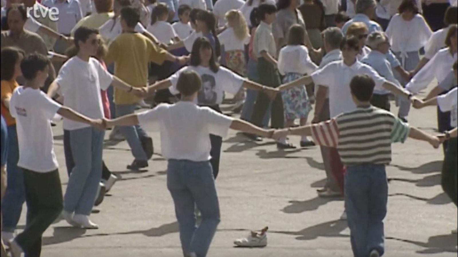 Arxiu TVE Catalunya - La sardana. Dansa i símbol