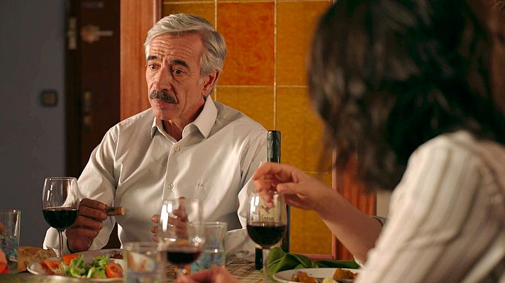 Cuéntame cómo pasó - Los Alcántara preparan la Operación Paquita