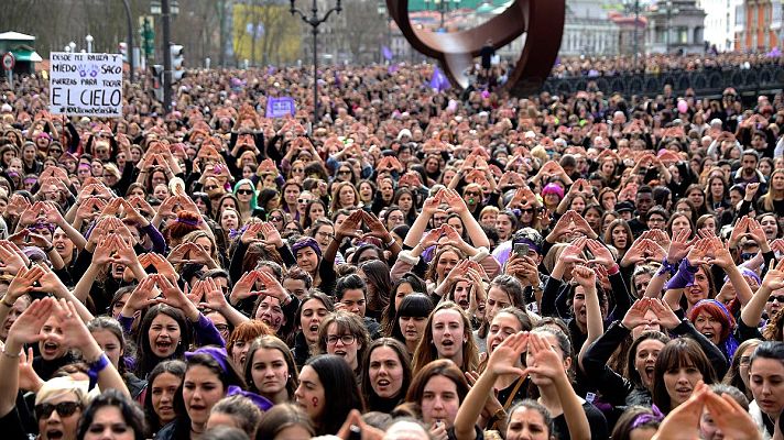  - CC.OO. y UGT cifran en 5,3 millones de personas el seguimiento en la huelga feminista