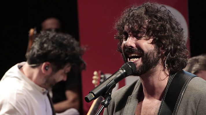 Zona Extra (Vídeo) - VÍDEO: Izal estrenan 'Autoterapia' en el Museo Thyssen