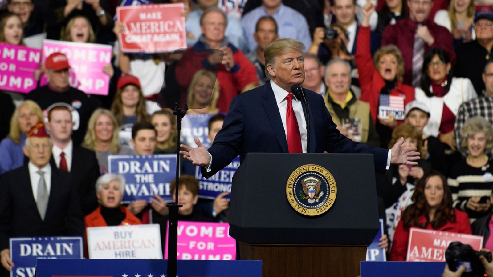 "Vuestro acero va a volver. El acero extranjero es basura" ha dicho el presidente de EE.UU. en Pensilvania. | Ver