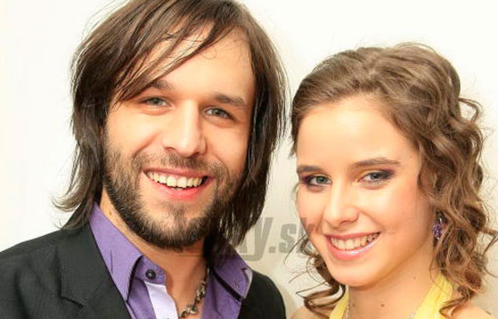 Eurovisión 2009 - Actuación de Eslovaquia en la Final con Kamil Mikulík & Nela Pocisková | Ver