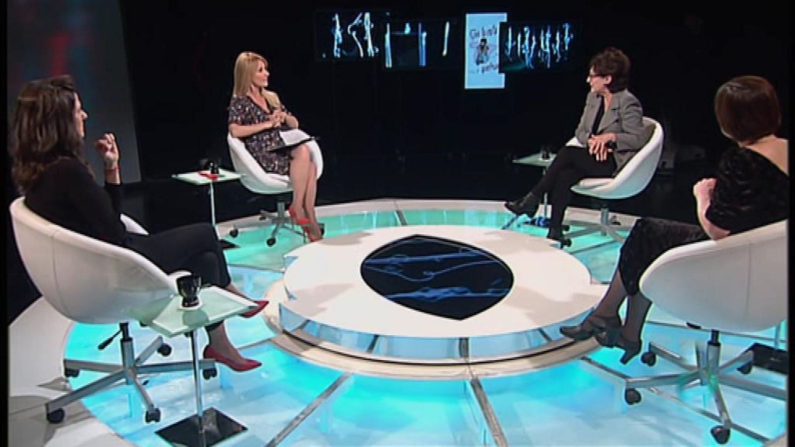 Versión española - Con la pata quebrada (presentación) - ver ahora