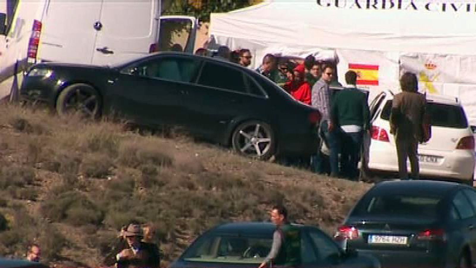 La Guardia Civil traslada a la detenida por la muerte de Gabriel a la finca donde oculto su cuerpo