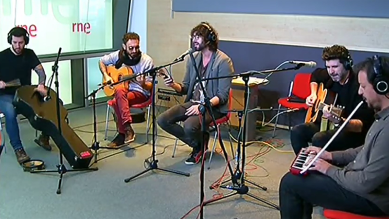 Las mañanas de RNE - Izal interpreta en directo "Santa paz" - Ver ahora