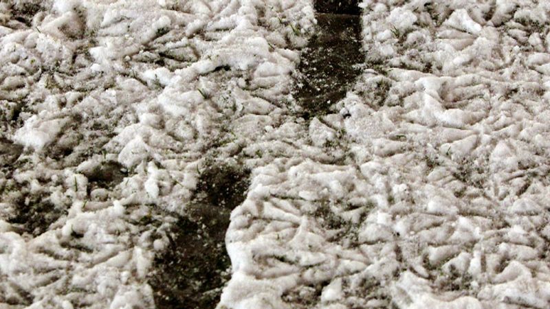 Nevadas en zonas altas del norte peninsular. Intervalos de viento fuerte en el litoral gallego y de Alborán