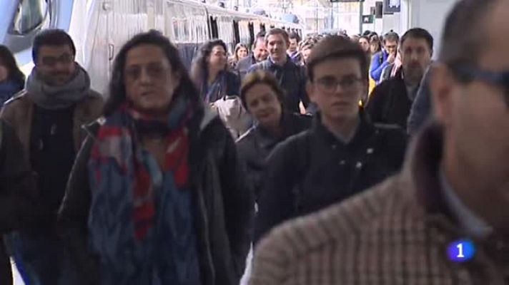 Telediario 1 - Miles de personas disfrutan ya de las fallas valencianas