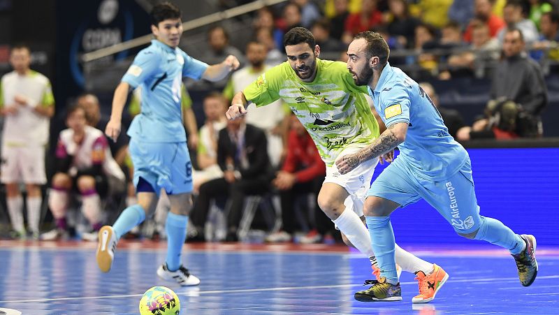 Movistar Inter defenderá su título en Madrid al ganar a Palma en la primera semifinal de la Copa de España por 1-4.