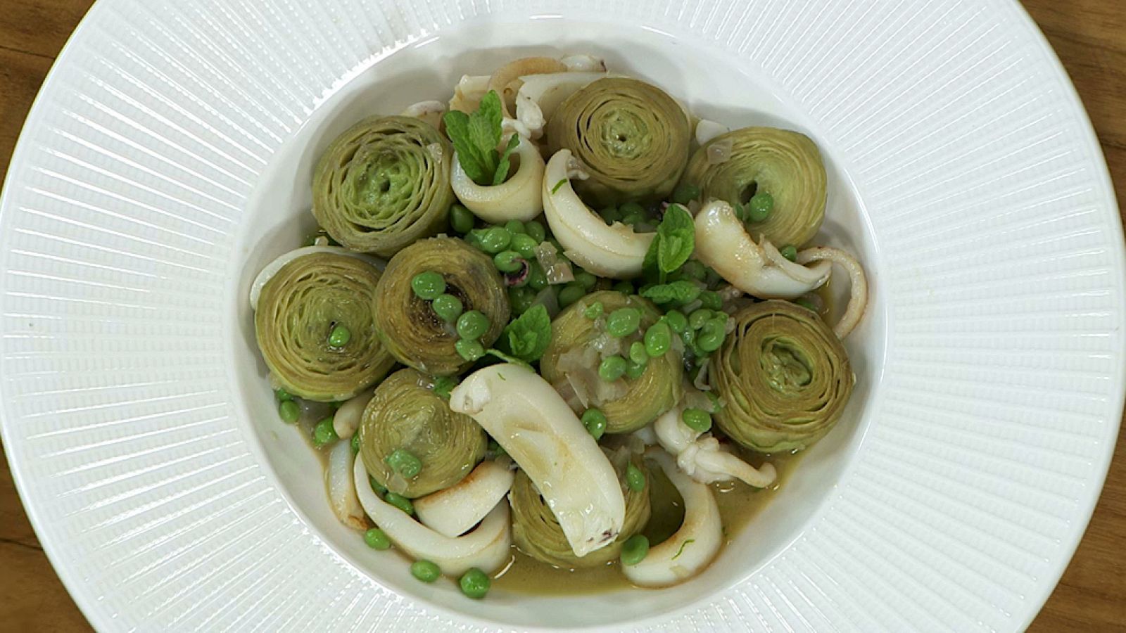 Torres en la cocina - Alcachofas con guisantes y menta