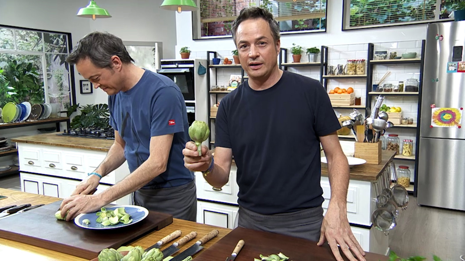 Torres en la cocina - Alcachofas con guisantes y pescado de coco - ver ahora