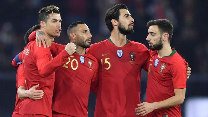 Telediario 1 - Portugal vence a Egipto con dos tantos de Cristiano