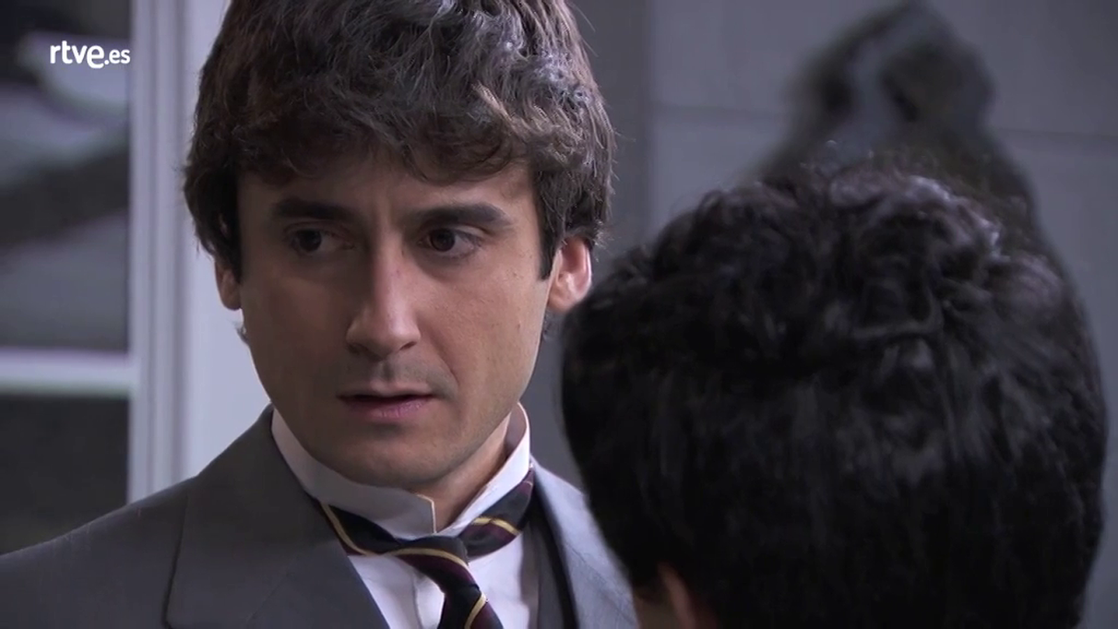 Acacias 38 -  Liberto confiesa a Rosina que se besó con Flora