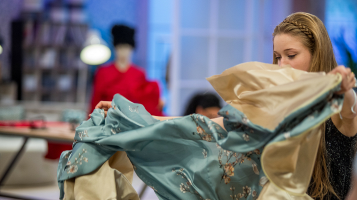 Maestros de la costura - Alicia comete un fallo de principiante