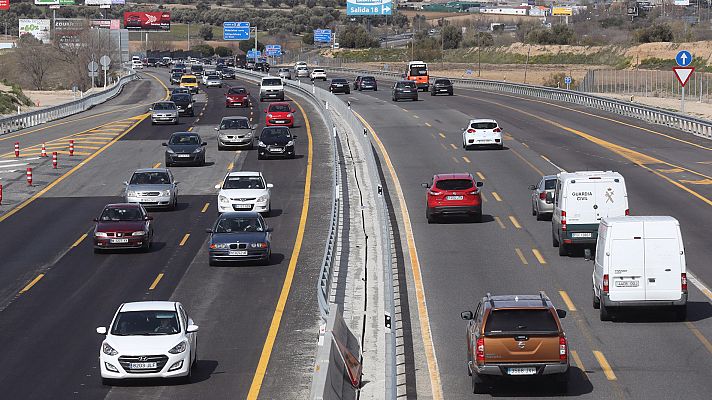 Informativo 24h - Retenciones en las salidas de Madrid hacia Andalucía y Valencia por la Semana Santa