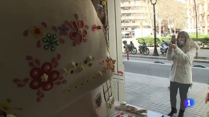 Telediario 1 - Se celebra el Día de la Mona en Cataluña