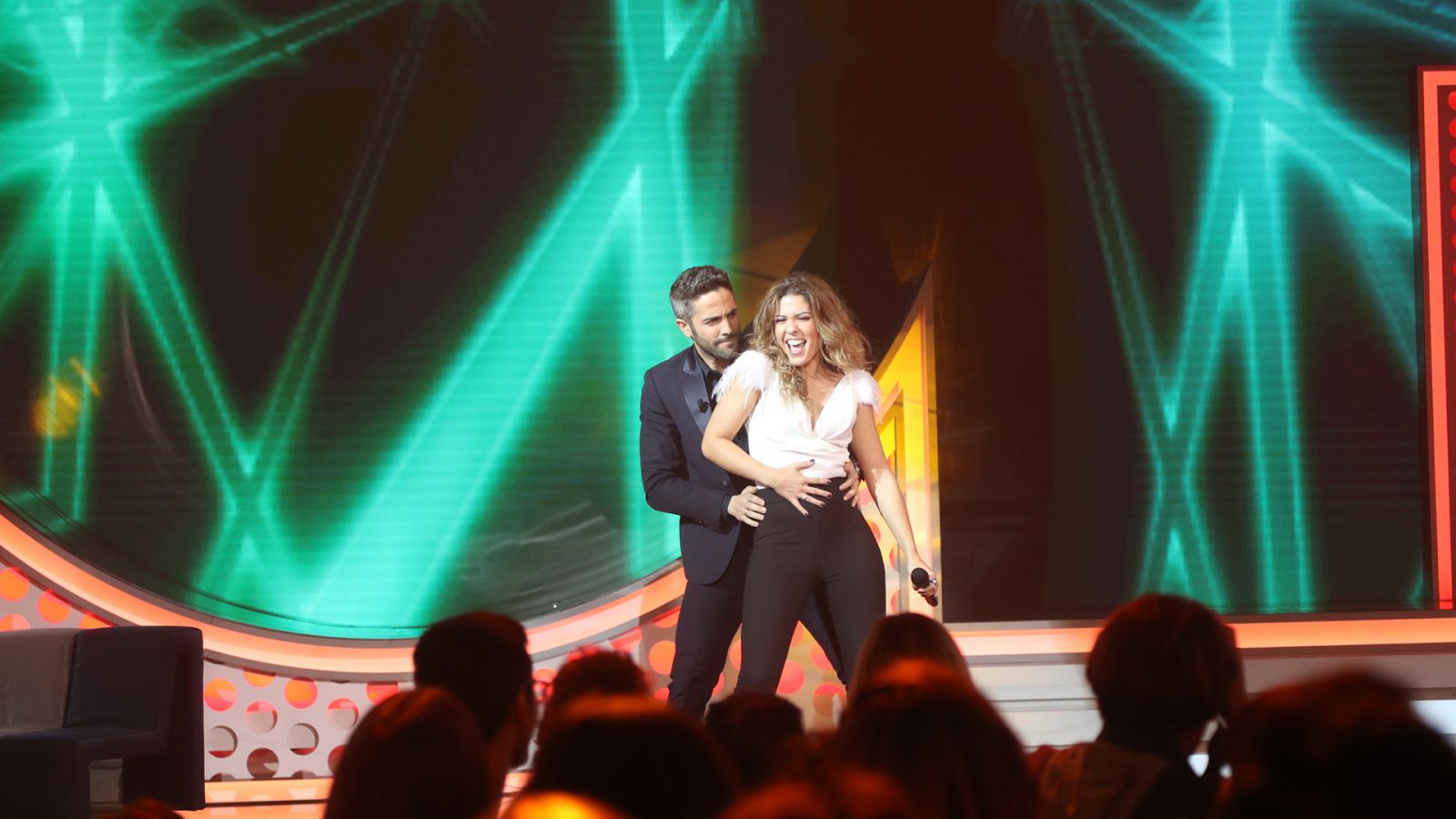 OTVisión - El gracioso video de Manuelesky con Roberto Leal