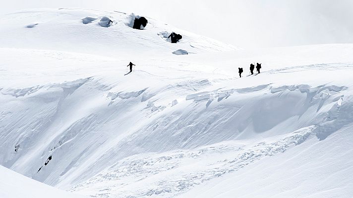 Telediario 1 - Uno de los alpinistas españoles fallecidos en Suiza por un alud era un experimentado profesional de la montaña