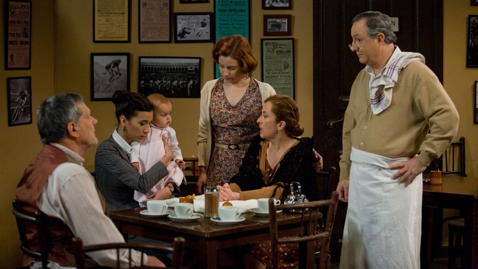 Amar en tiempos revueltos - T4 - Capítulo 212 - Ver ahora