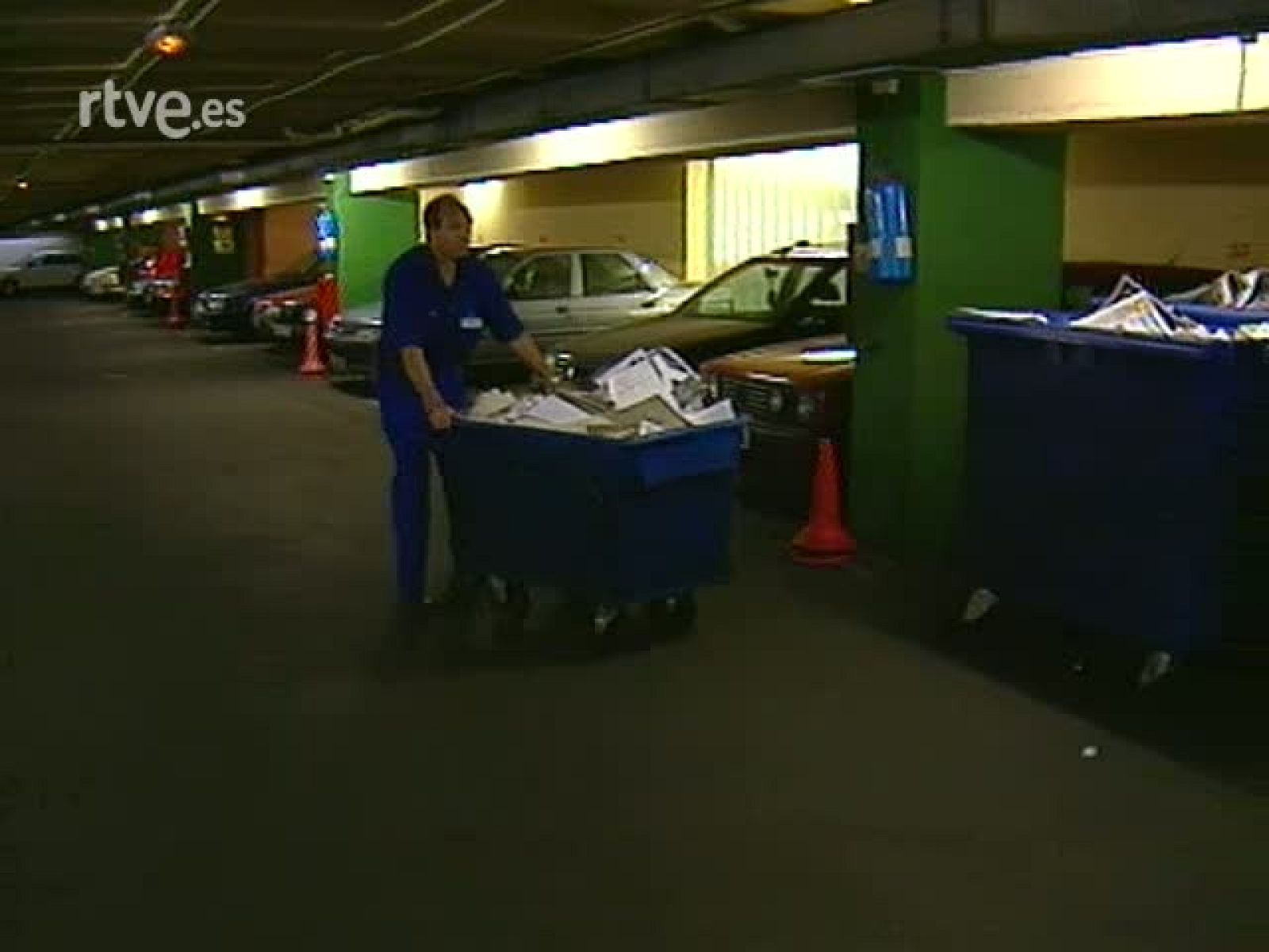 Parlamento - 40 aniversario - Reciclaje de papel en el Senado - 01/06/2002