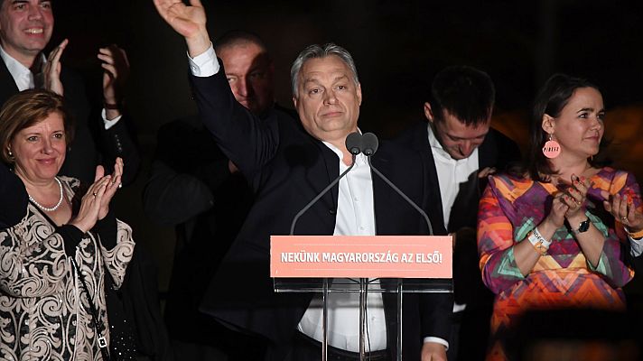 Telediario 1 - El conservador nacionalista Viktor Orbán logra su tercer mandato consecutivo