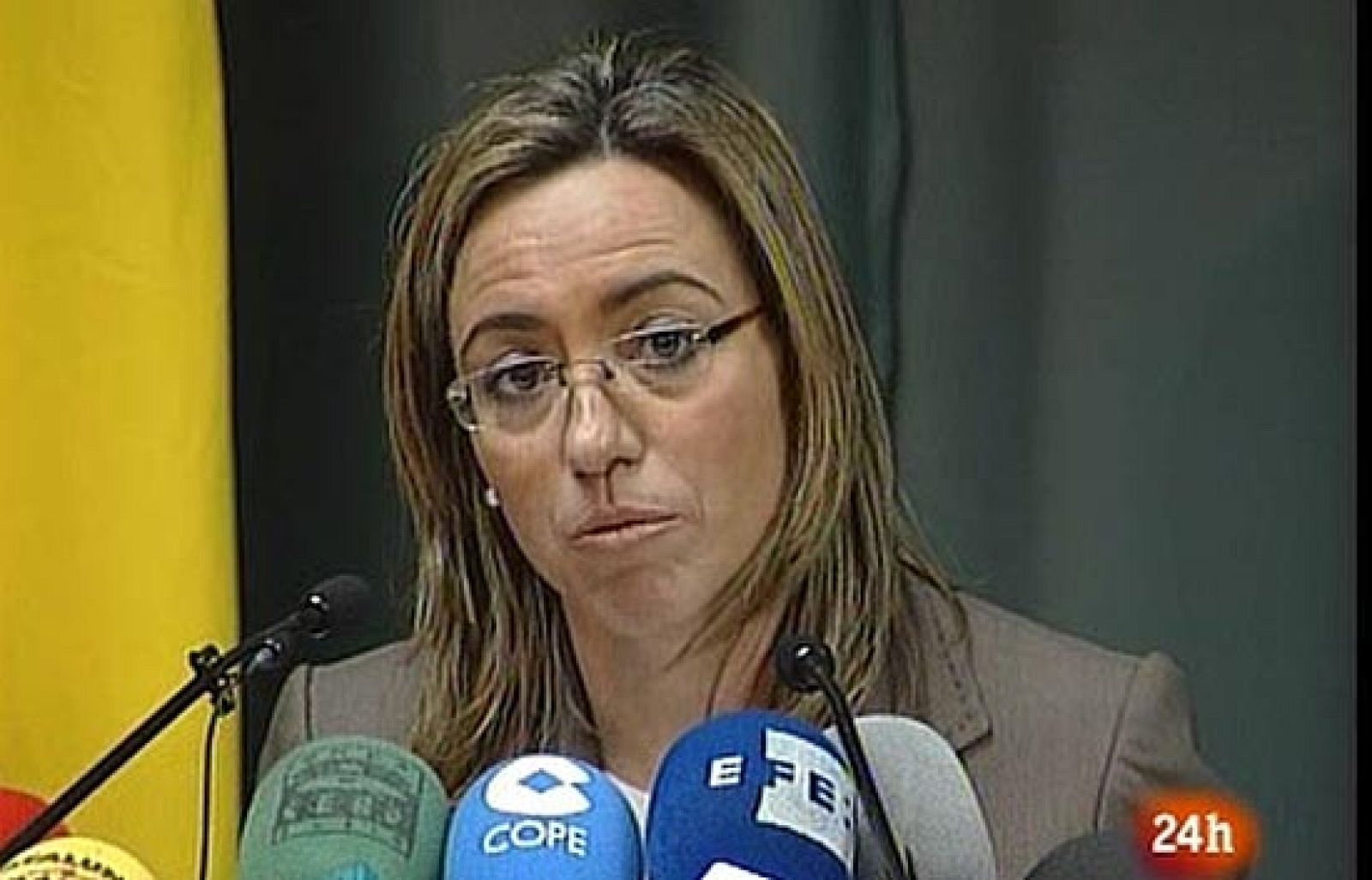 La ministra de Defensa, Carme Chacón, ha explicado que la decisión de retirar las tropas españolas de Kosovo es "firme" e "inamovible".