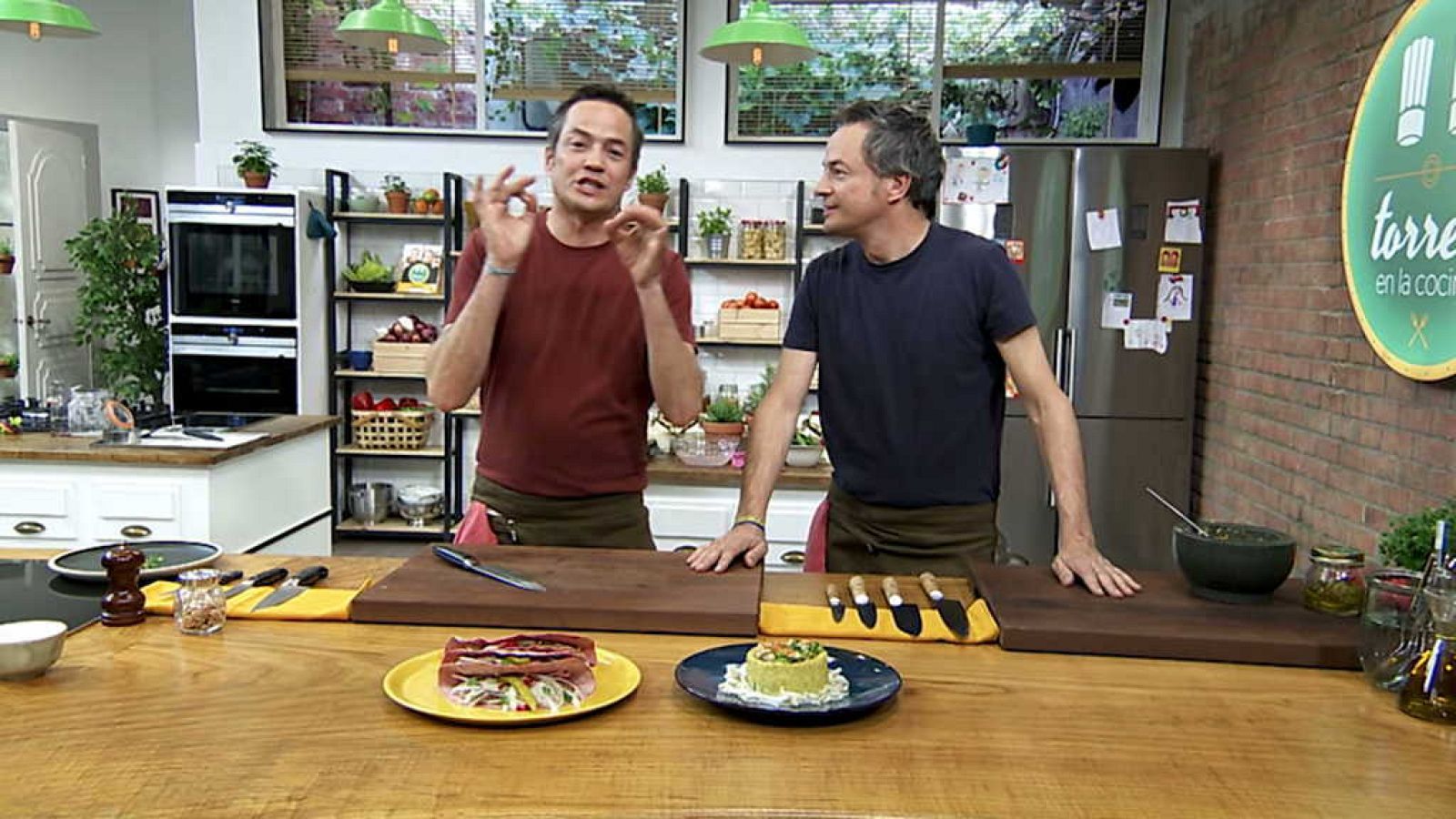 Torres en la cocina - Huevos rotos y tacos de pollo - ver ahora