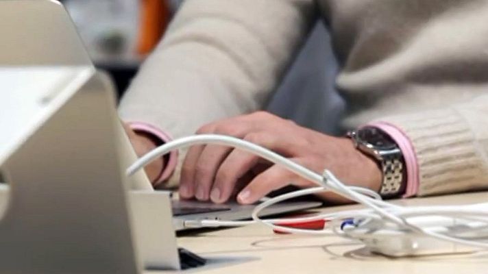 Telediario 1 - Diez empresas españolas se encontrarán en Silicon Valley con otros emprendedores