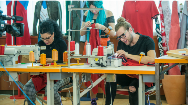 Maestros de la costura - El equipo de Eduardo sin trabajar durante 15 minutos