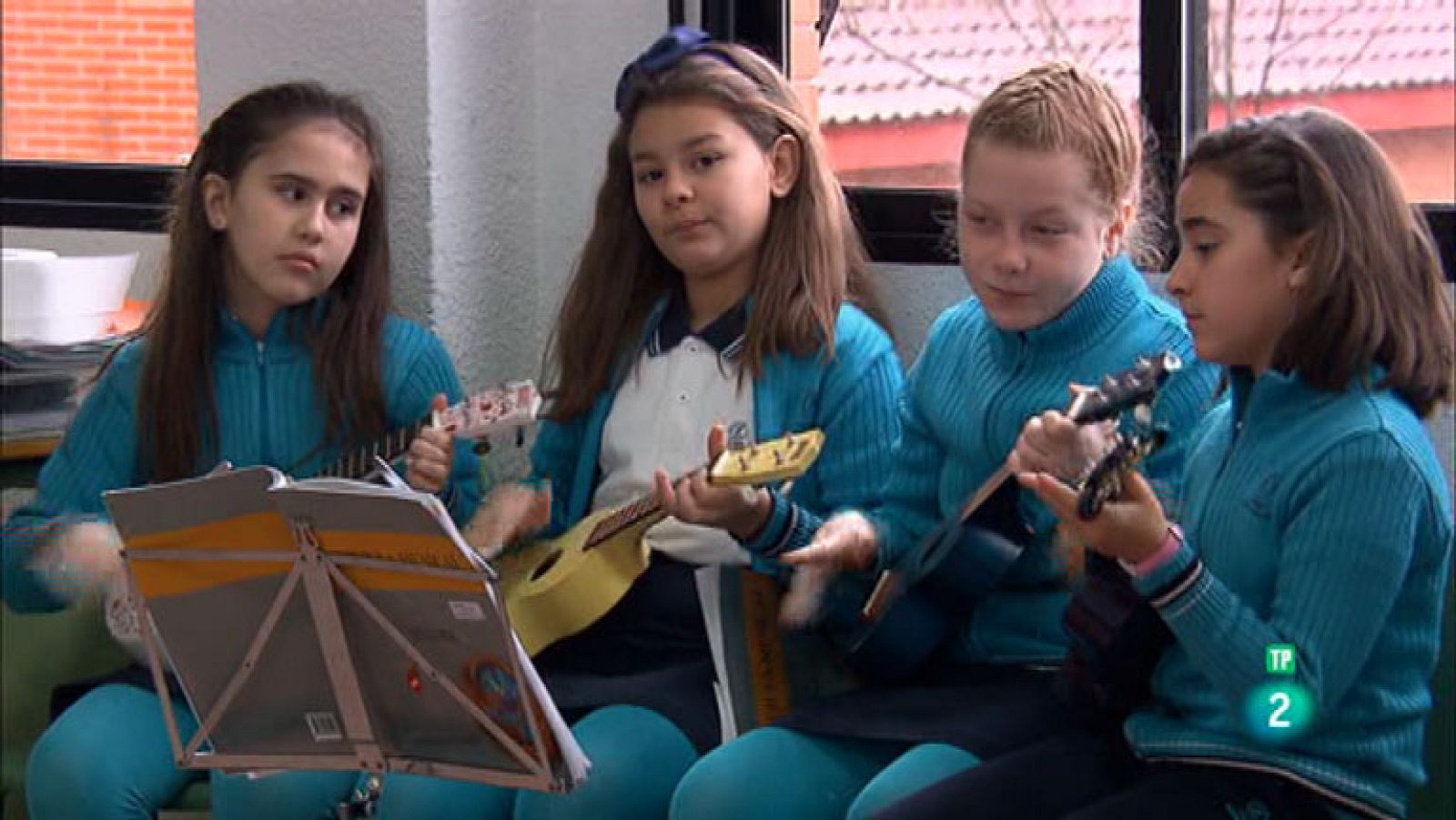 La Aventura del Saber Ukelele en aulas UKECOLE Fuenlabrada pedagógico música #AventuraSaberMúsica