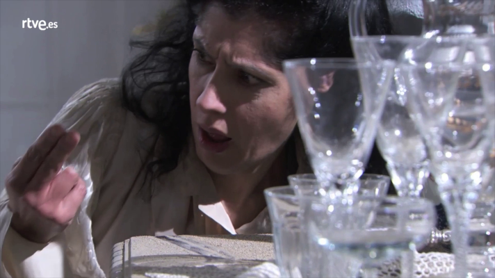 Acacias 38 - Rosina regresa a casa muy enfadada con Casilda