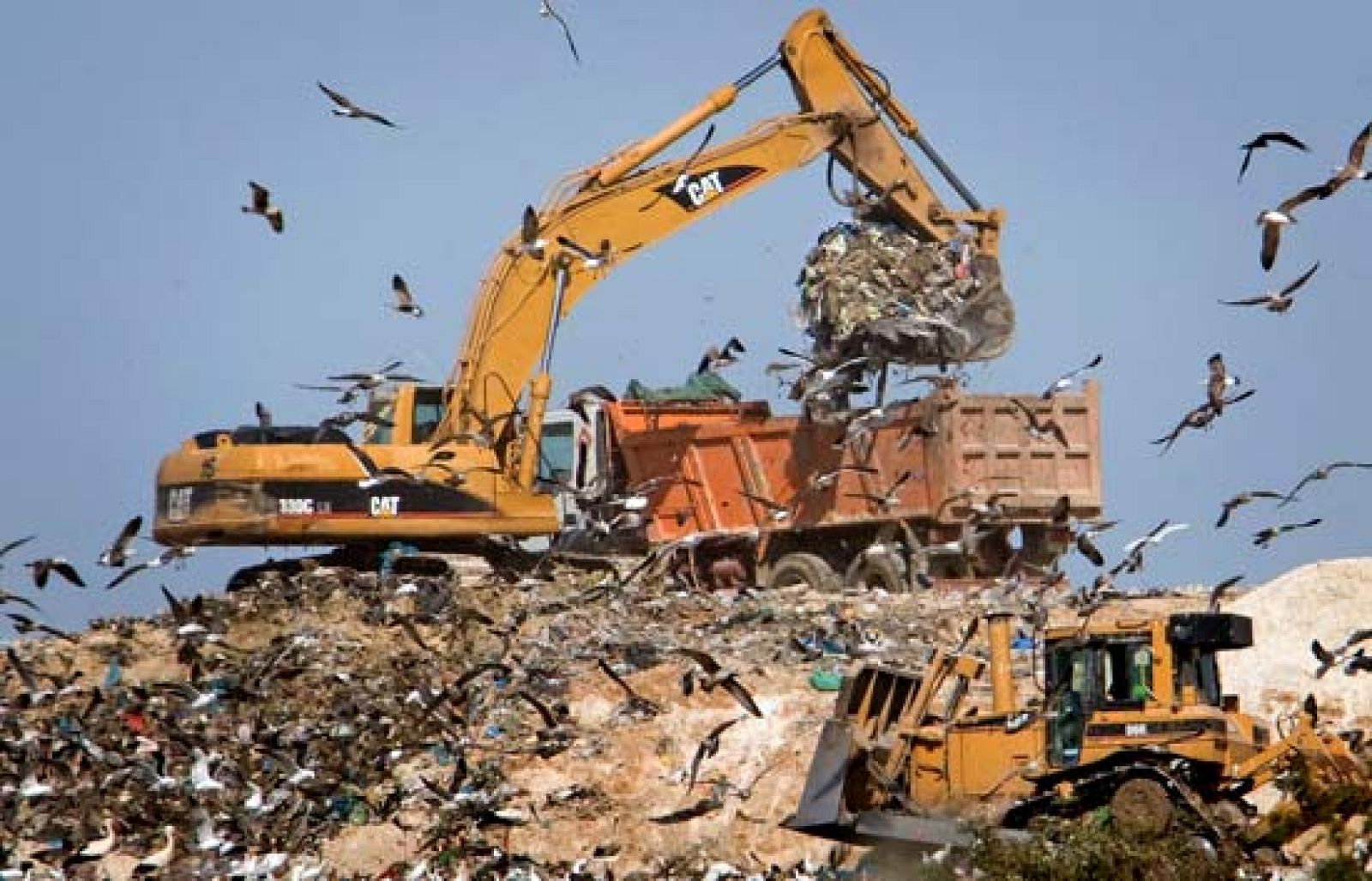 En el vertedero de Alcalá de Guadaíra prosigue la búsqueda del cuerpo de Marta del Castillo | Ver