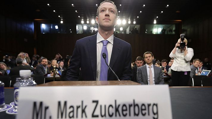 Telediario 1 - Mark Zuckerberg comparece en el Senado de Estados Unidos: "Fue un gran error. Mi error. Y lo siento"