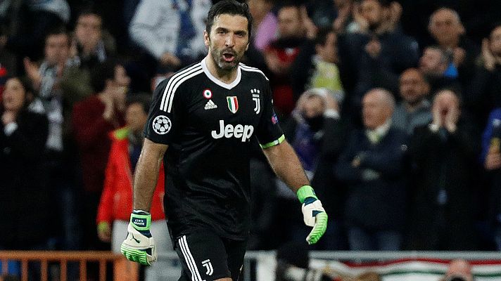 Informativo 24h - Buffon: "Un humano no puede pitar ese penalti a no ser que tenga un cubo de basura por corazón"