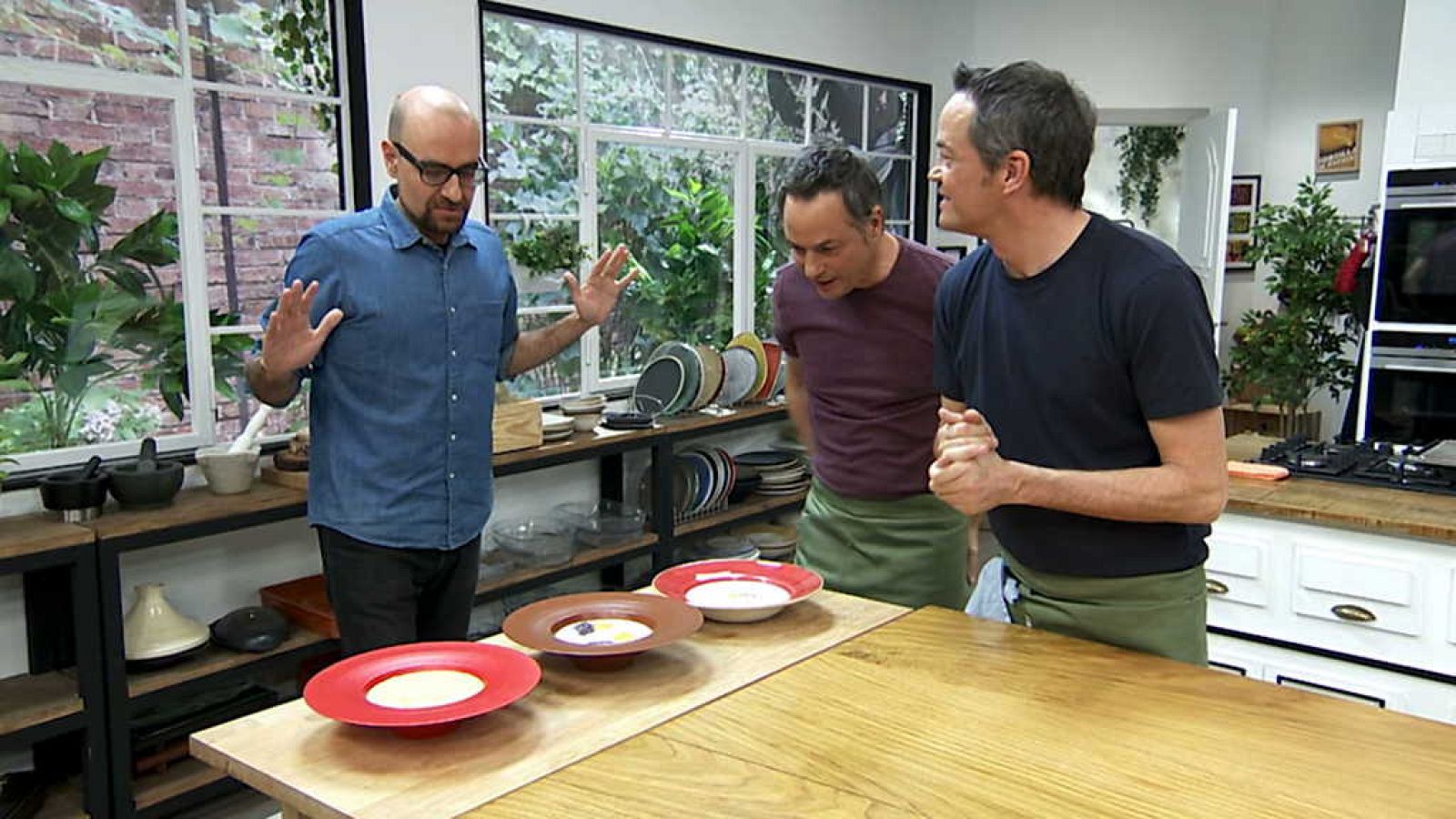 Torres en la cocina - Pizza estilo Chicago y Tarta Sacher - ver ahora