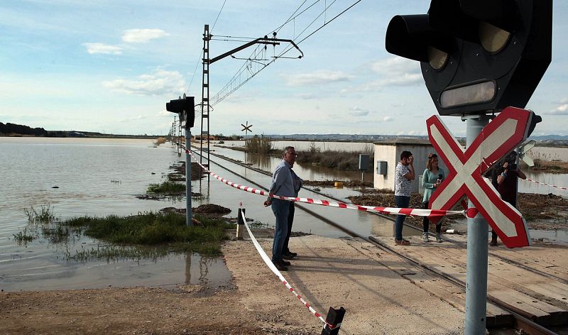 Alerta en las poblaciones de la Ribera Baja ante la llegada de la crecida del Ebro