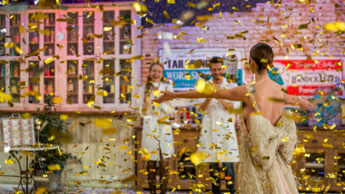 Maestros de la costura - Alicia se convierte en la primera ganadora de la historia de